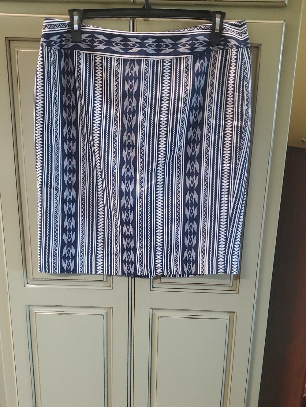 Nine West Navy and White Vertical Aztec Pencil Skirt